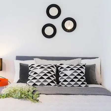 Holiday Appartement »Achalm« Mit Sonnenterrasse Reutlingen Buitenkant foto