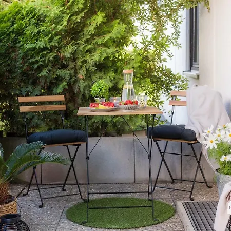 Holiday Appartement »Achalm« Mit Sonnenterrasse Reutlingen Buitenkant foto