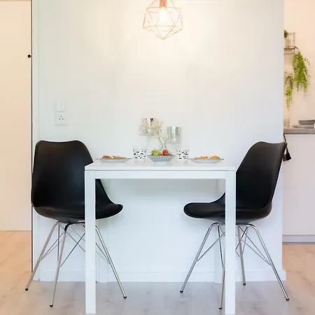Holiday Appartement »Achalm« Mit Sonnenterrasse Reutlingen Buitenkant foto